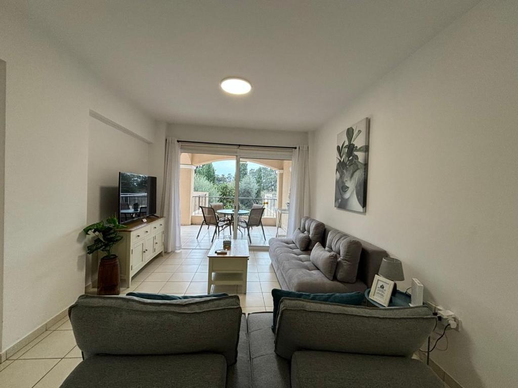 Cozy Apartment In Paphos Beautiful Complex Exterior foto